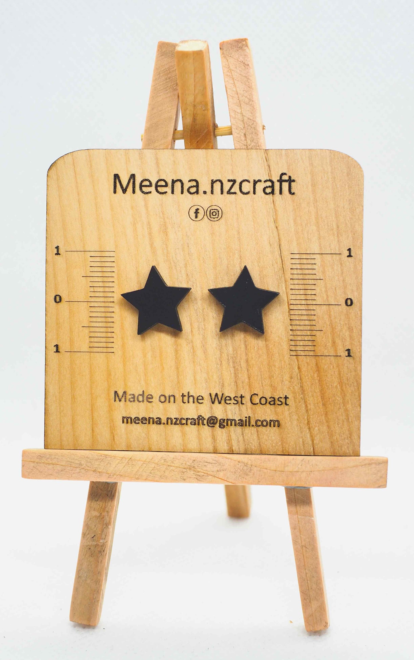 Black Star Rimu Stud Earrings