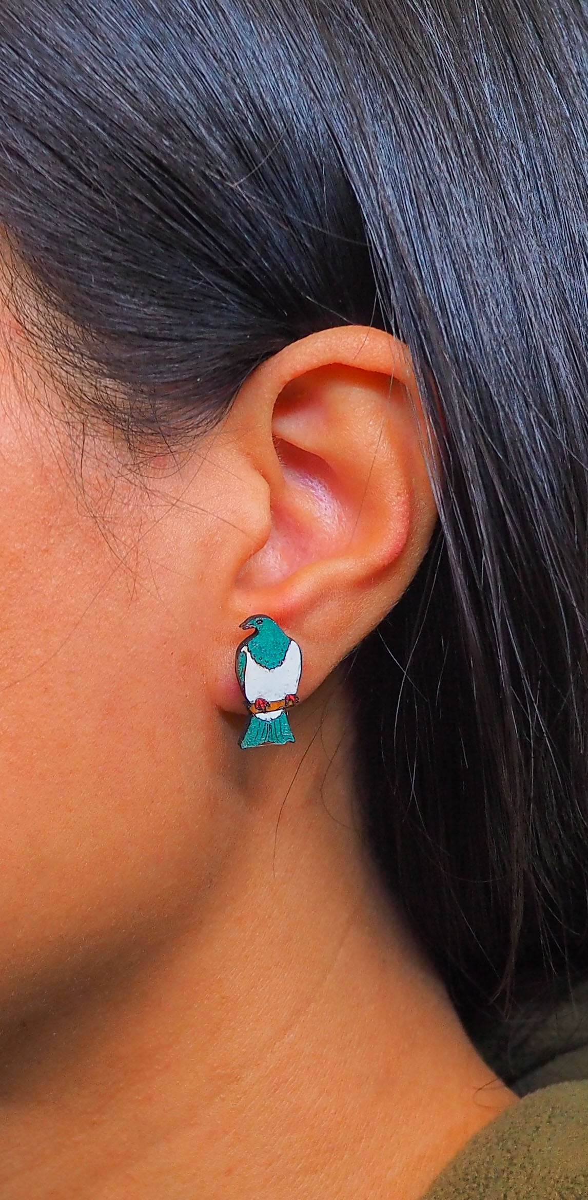 Wood pigeon (Kererū) Wooden Rimu Stud Earrings