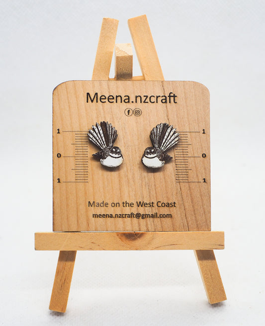 Fantail (Pīwakawaka) Wooden Rimu Stud Earrings