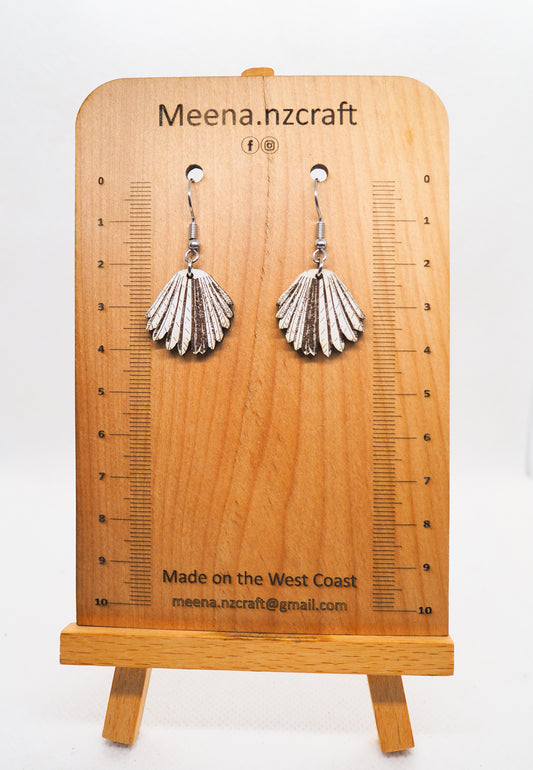 Fantail Tail (Pīwakawaka) Wooden Rimu Earrings